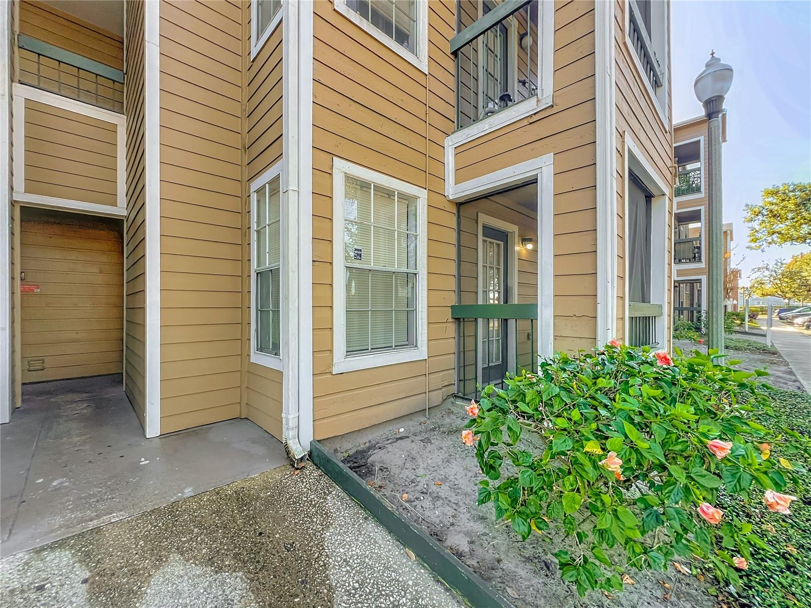 REGENCY GARDENS CONDOS - Residential