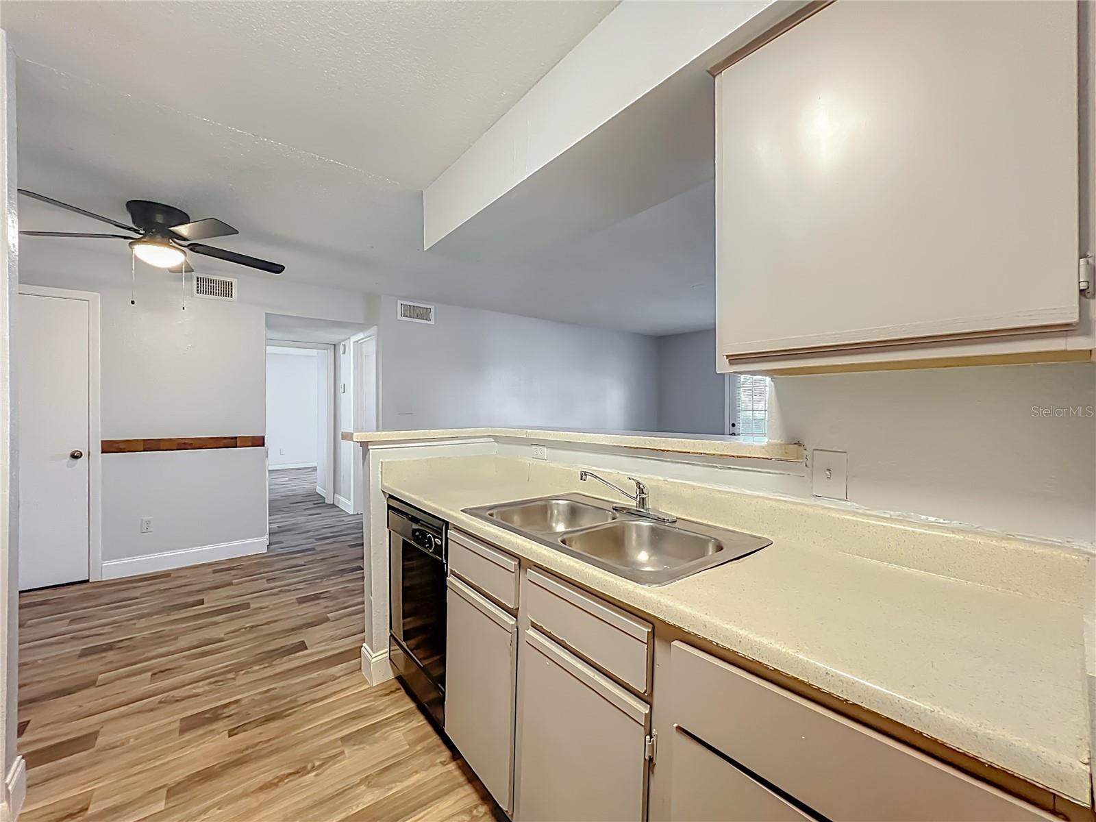 REGENCY GARDENS CONDOS - Residential