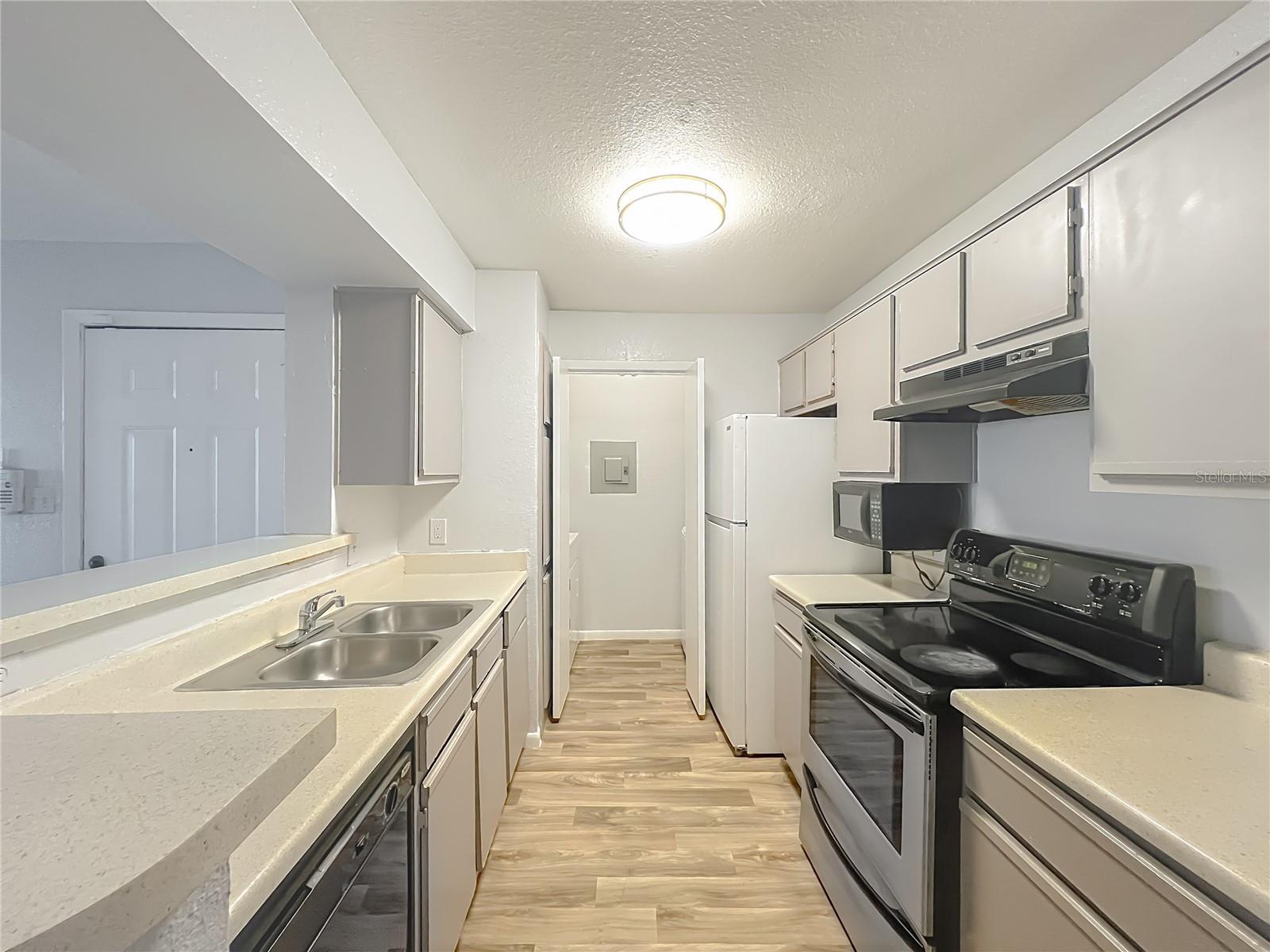 REGENCY GARDENS CONDOS - Residential