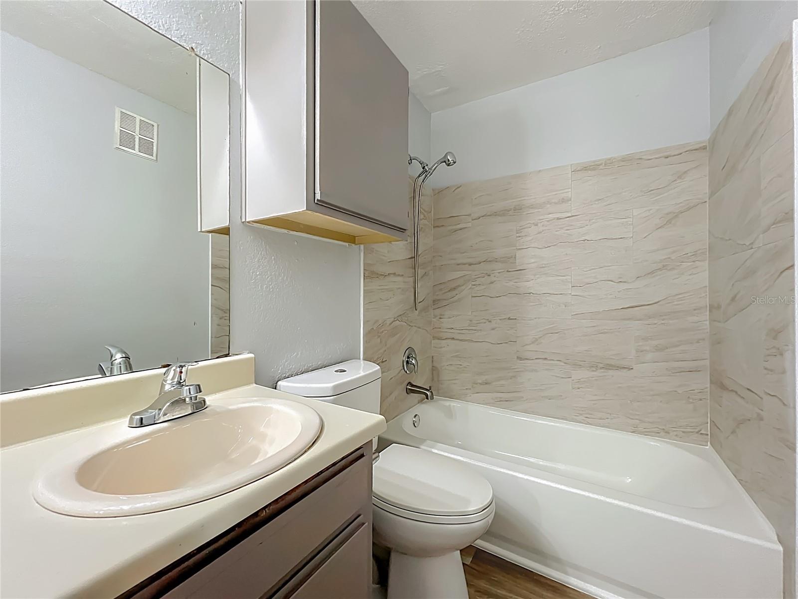 REGENCY GARDENS CONDOS - Residential