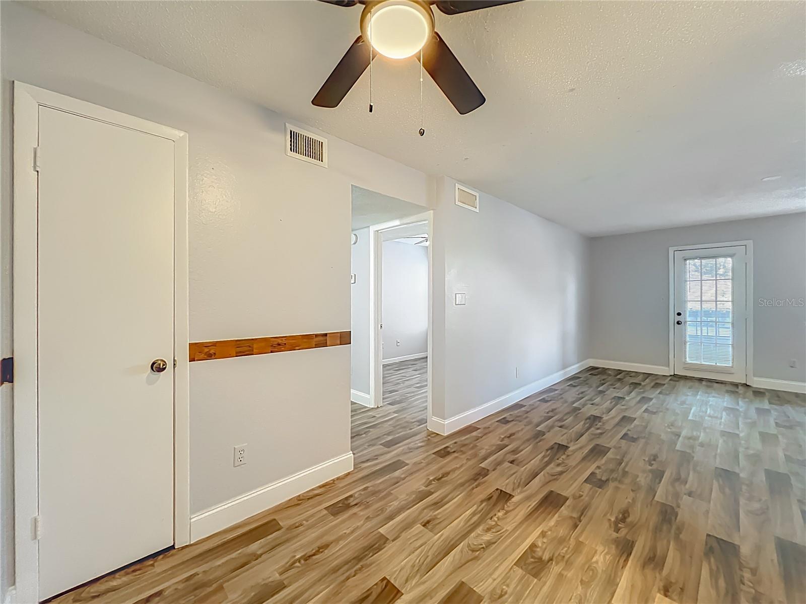 REGENCY GARDENS CONDOS - Residential