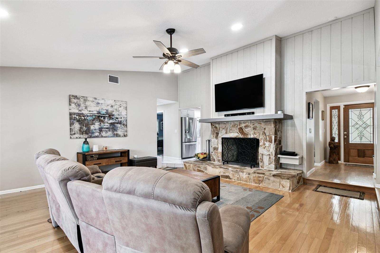 WESTLAKE VILLAGE REP TRACTS 5 & 6 - Residential