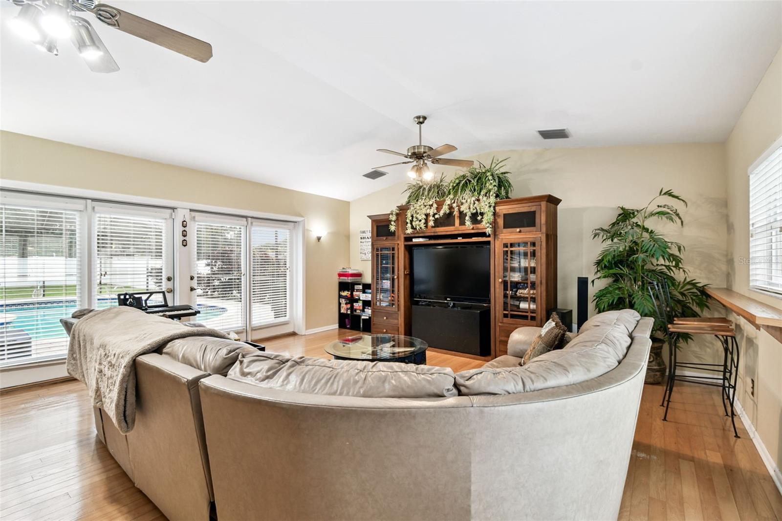 WESTLAKE VILLAGE REP TRACTS 5 & 6 - Residential