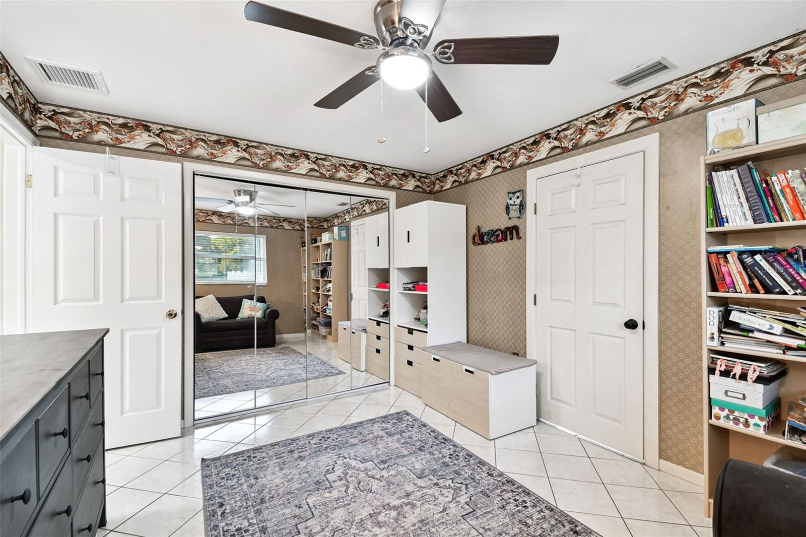 WESTLAKE VILLAGE REP TRACTS 5 & 6 - Residential