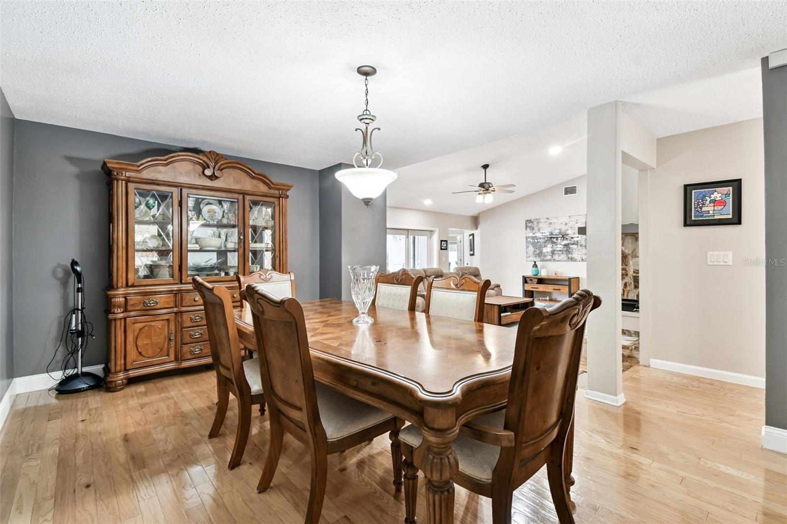 WESTLAKE VILLAGE REP TRACTS 5 & 6 - Residential