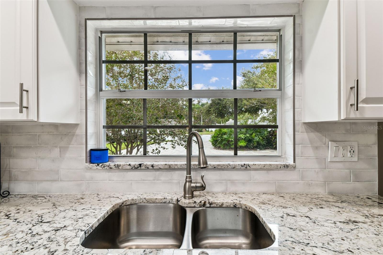 WESTLAKE VILLAGE REP TRACTS 5 & 6 - Residential