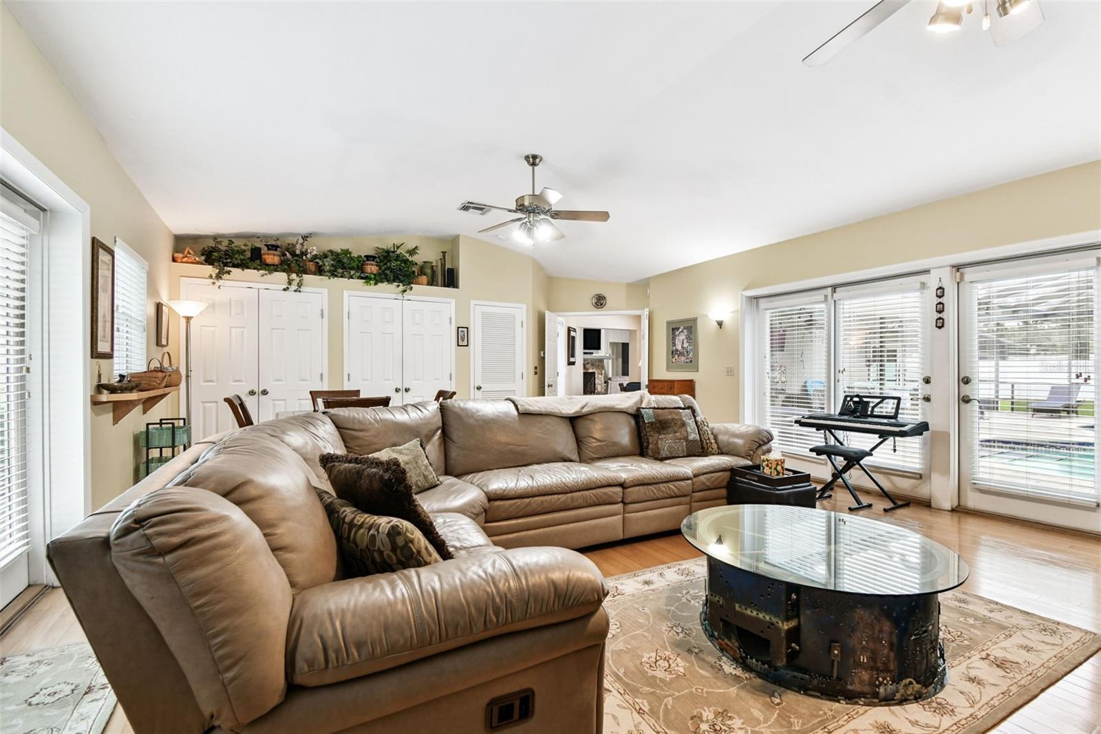 WESTLAKE VILLAGE REP TRACTS 5 & 6 - Residential
