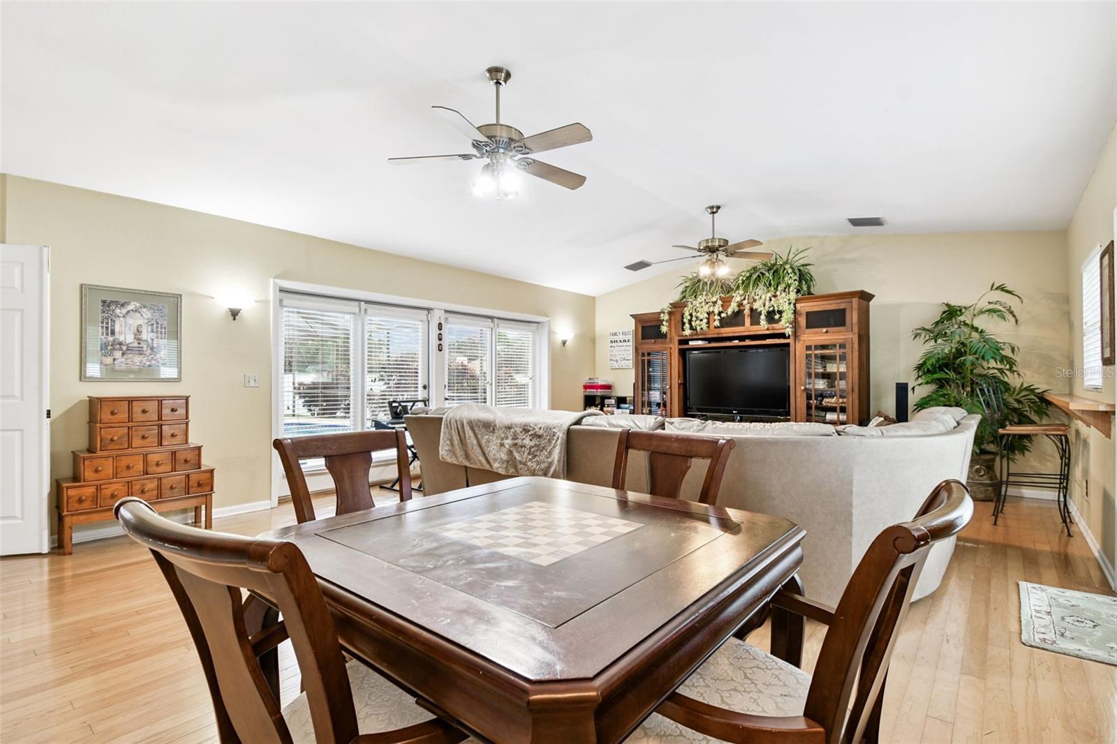 WESTLAKE VILLAGE REP TRACTS 5 & 6 - Residential