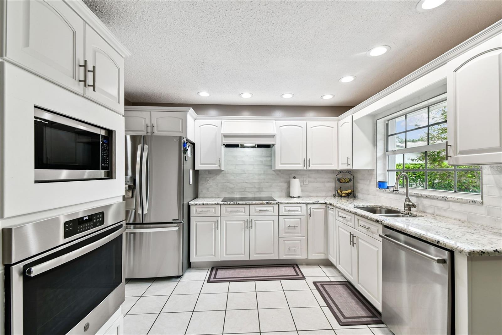 WESTLAKE VILLAGE REP TRACTS 5 & 6 - Residential