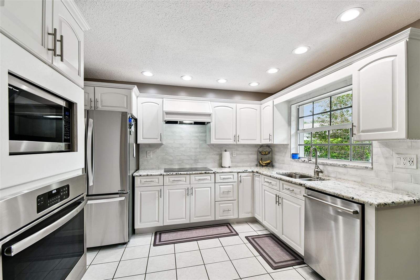 WESTLAKE VILLAGE REP TRACTS 5 & 6 - Residential