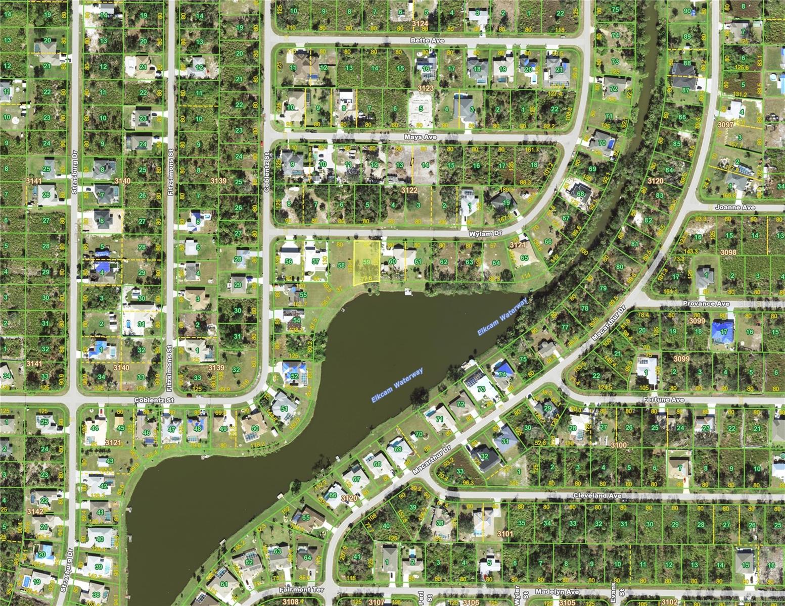 Main image without alt text