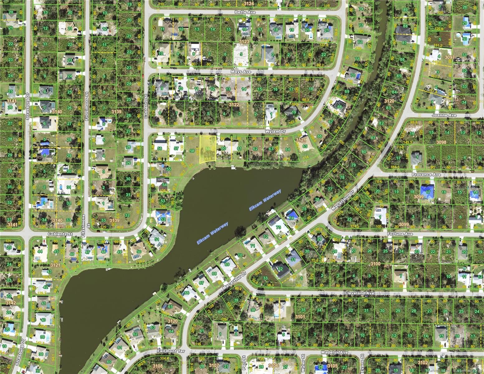 Main image without alt text