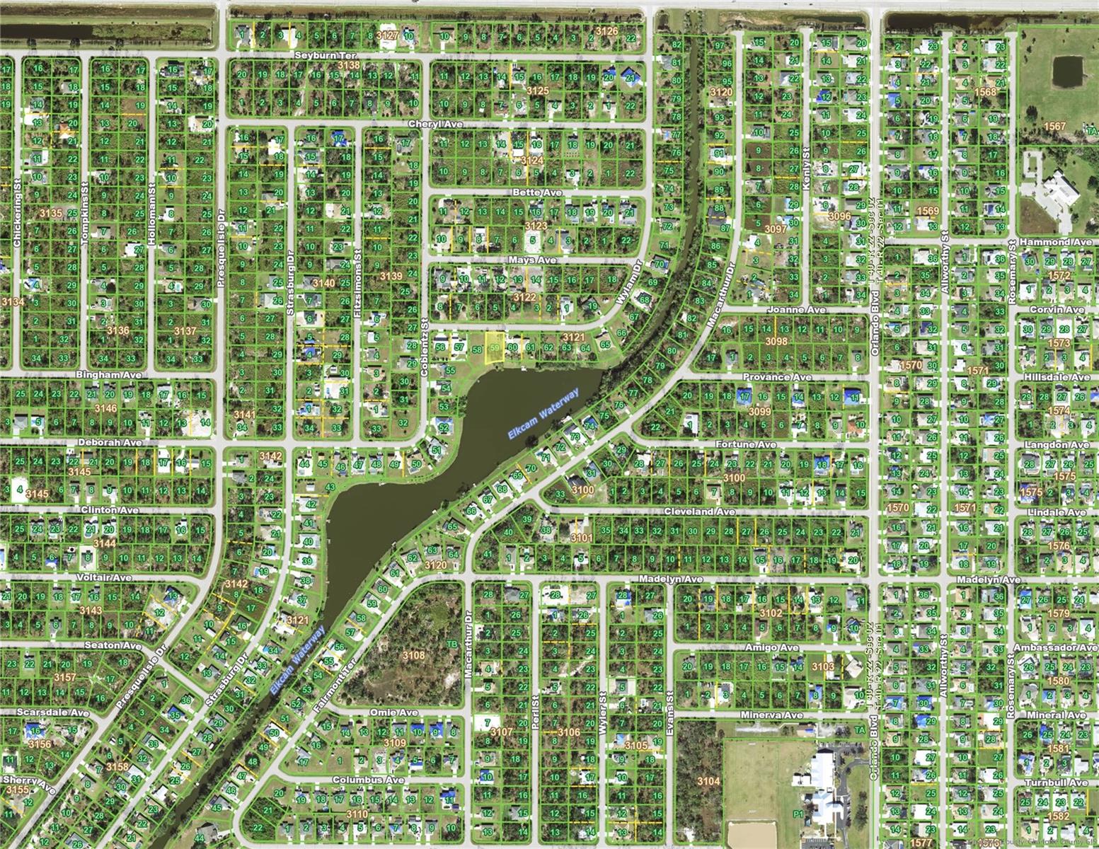 Main image without alt text