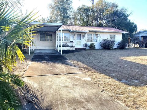 Photo of 335 S Carpenter Avenue, Orange City, FL 32763 (MLS # V4947272)