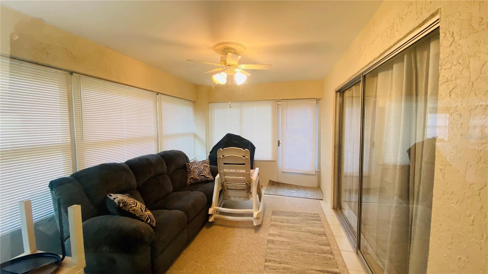 07 SPGS VILLAS CONDO - Residential Lease