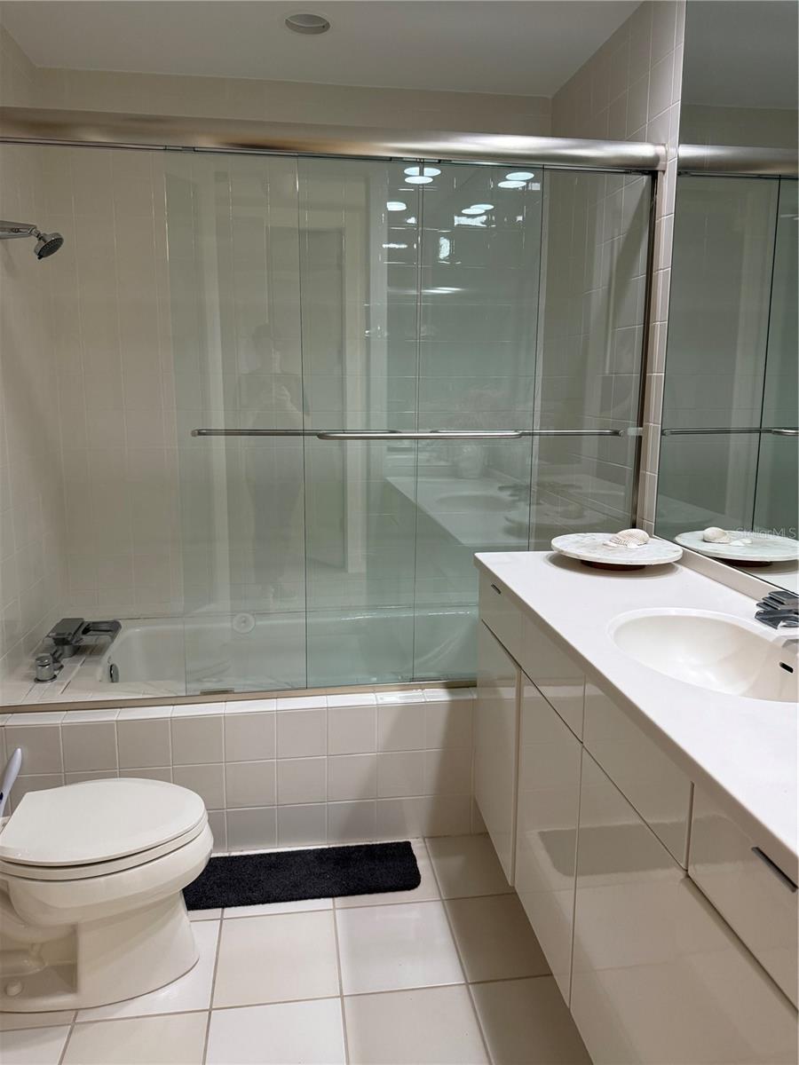 REGENT COURT - Residential