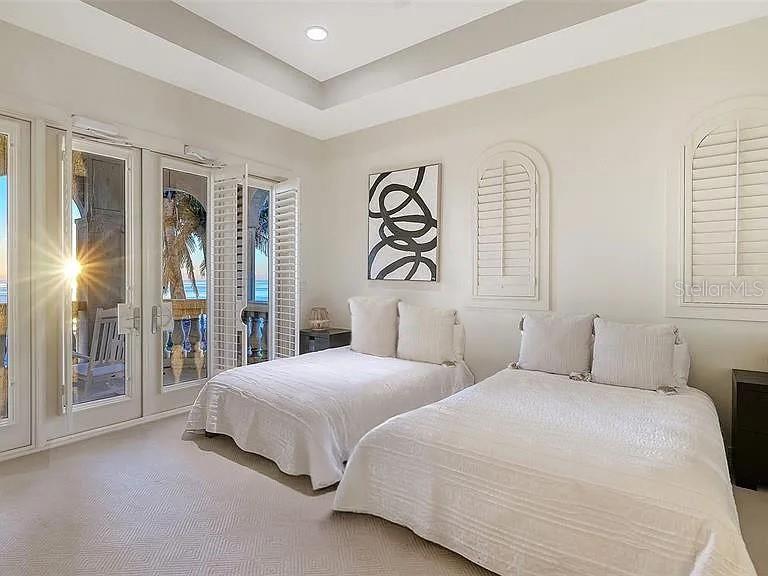 REGENT COURT - Residential