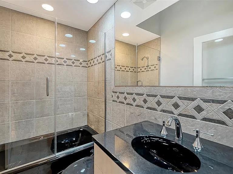 REGENT COURT - Residential