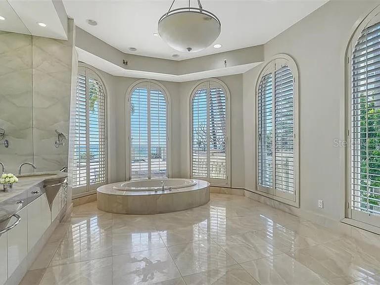 REGENT COURT - Residential