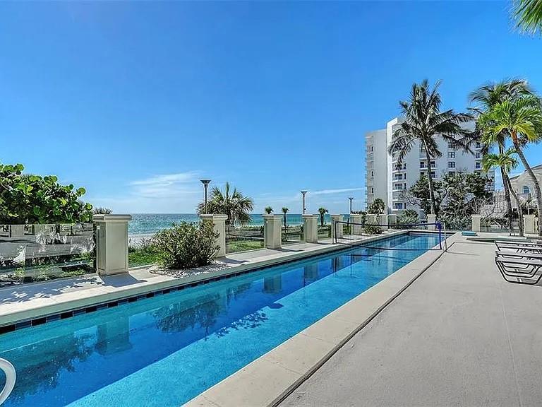 REGENT COURT - Residential