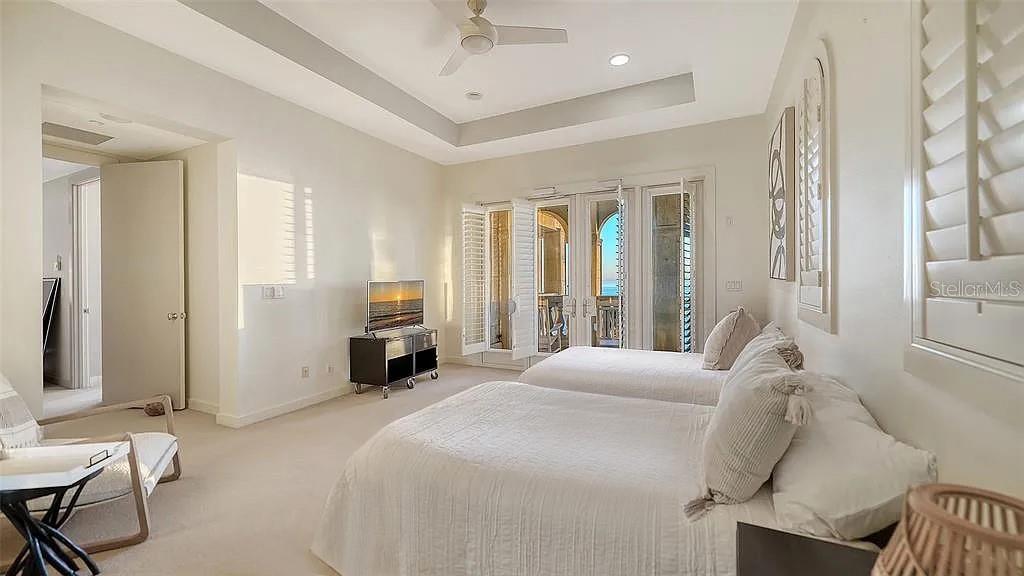 REGENT COURT - Residential