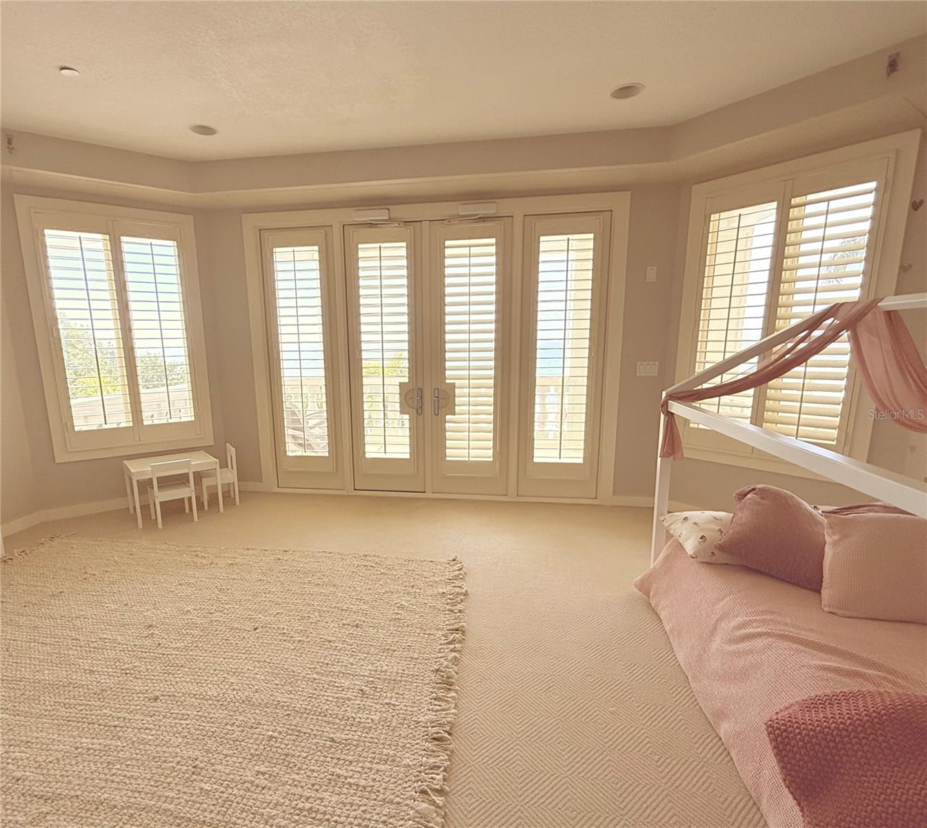 REGENT COURT - Residential