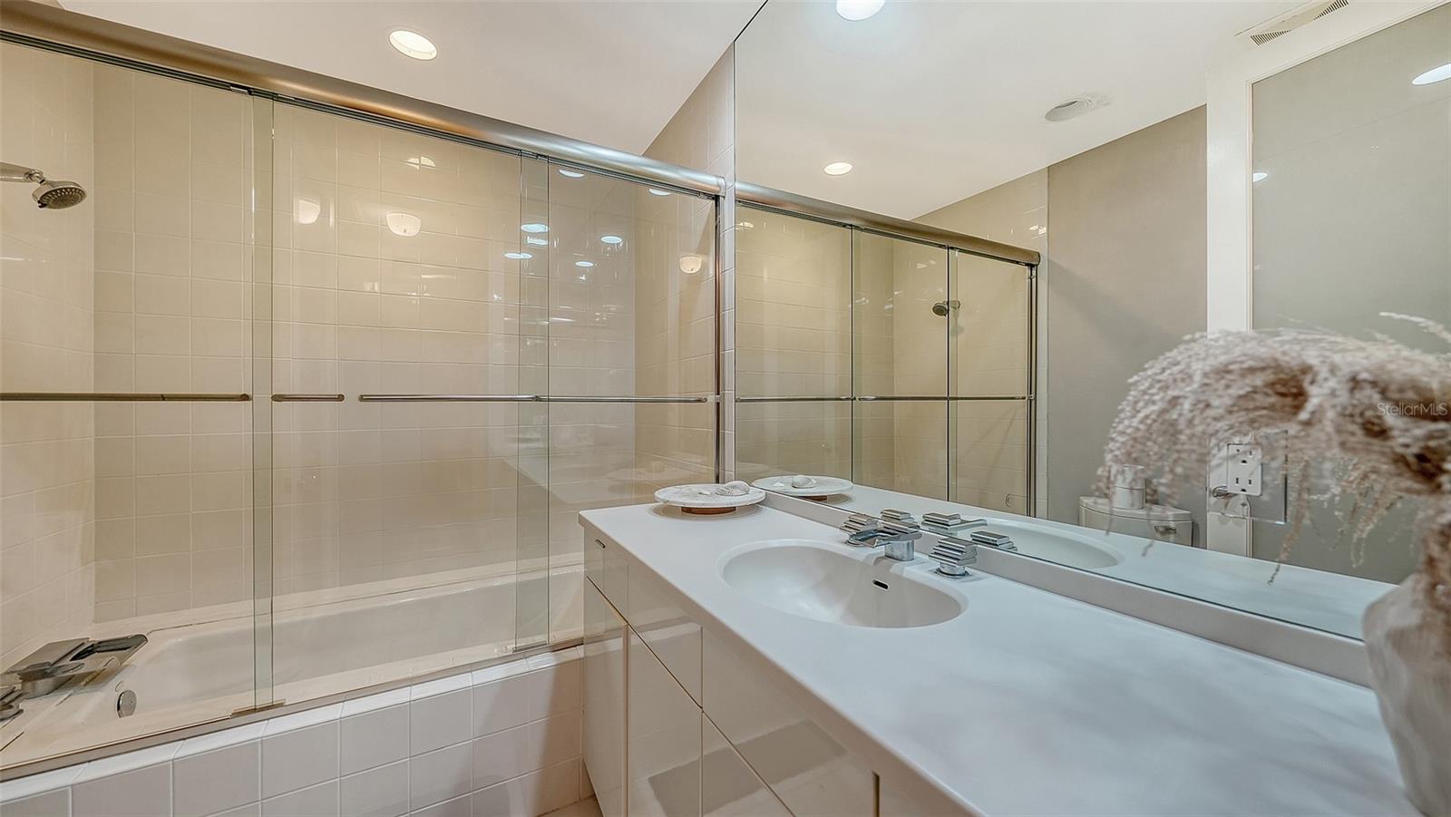 REGENT COURT - Residential