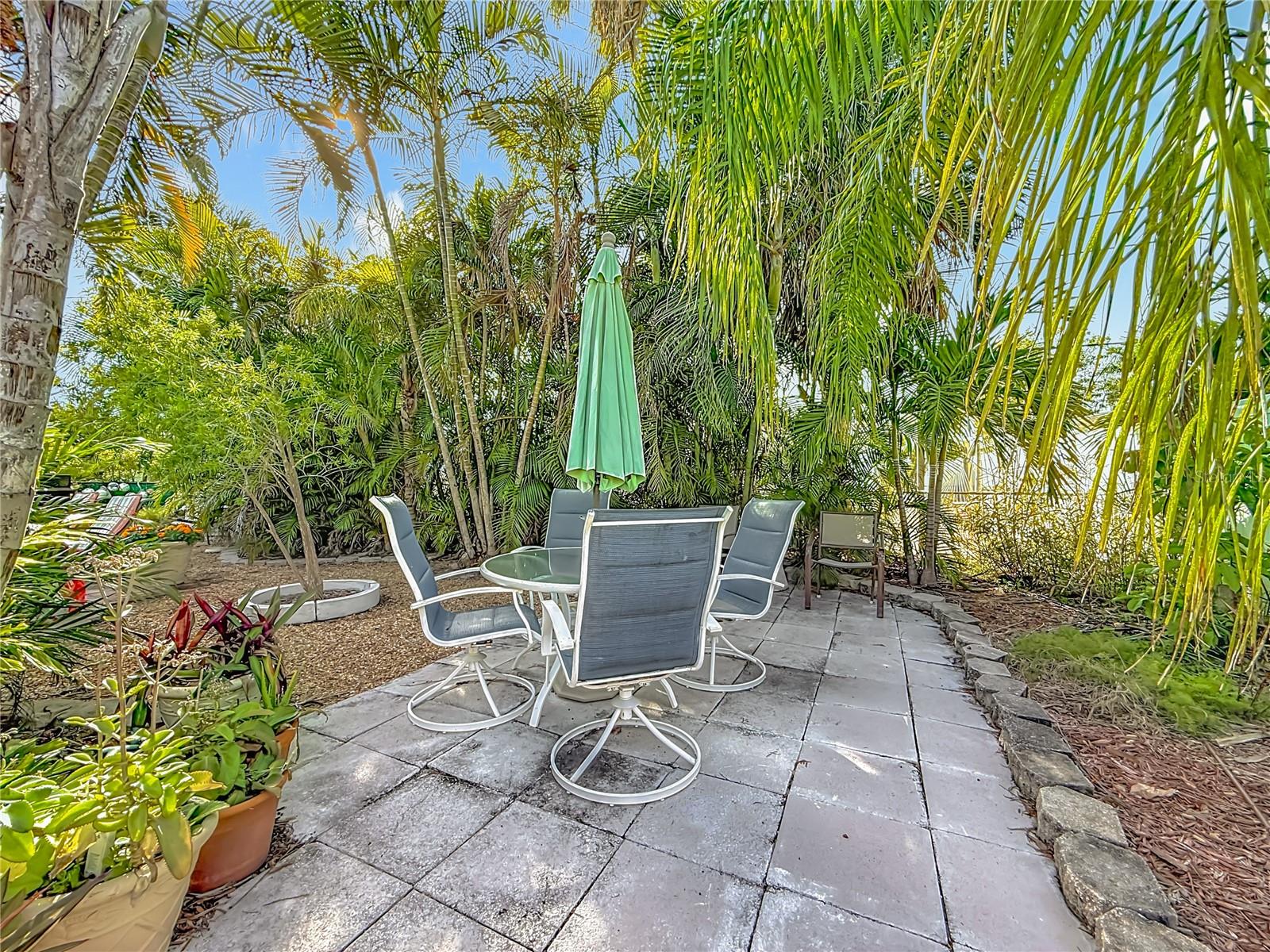 PASADENA SHORES - Residential