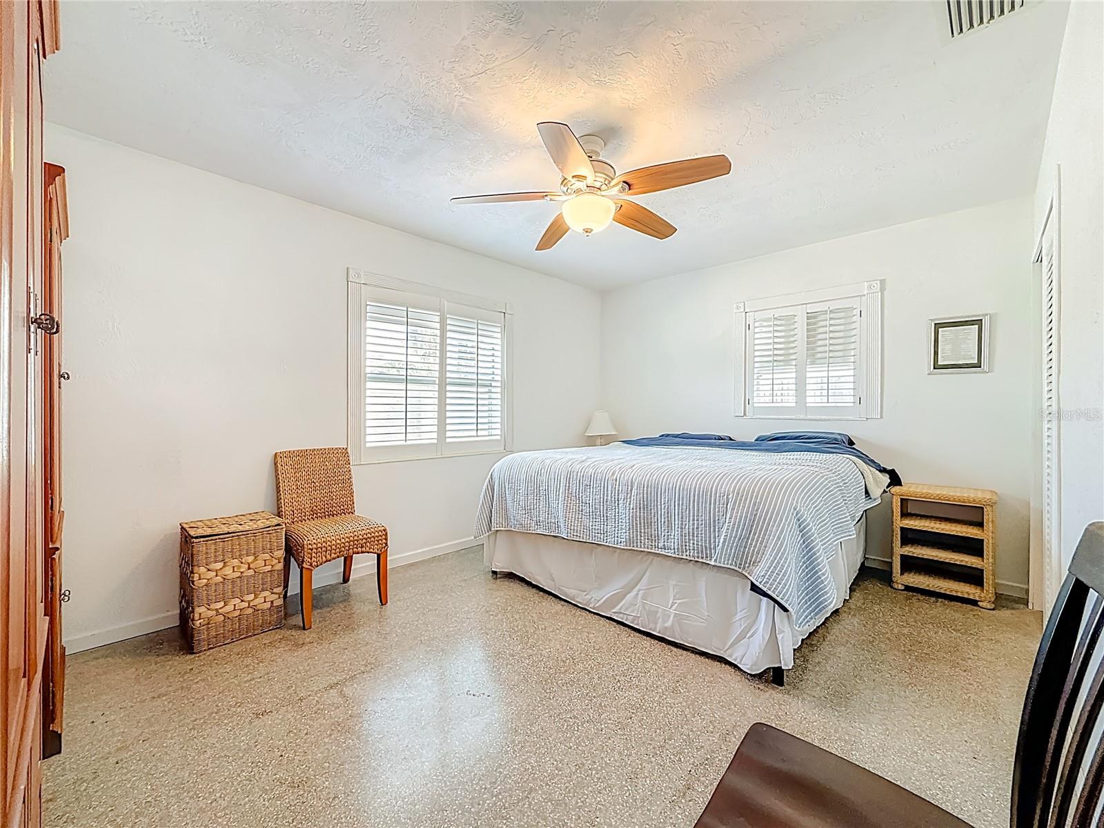 PASADENA SHORES - Residential