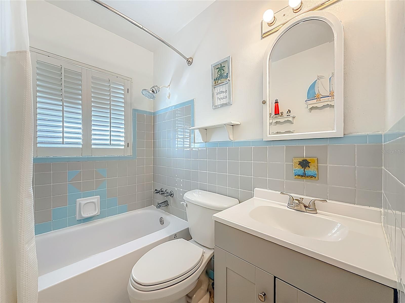 PASADENA SHORES - Residential