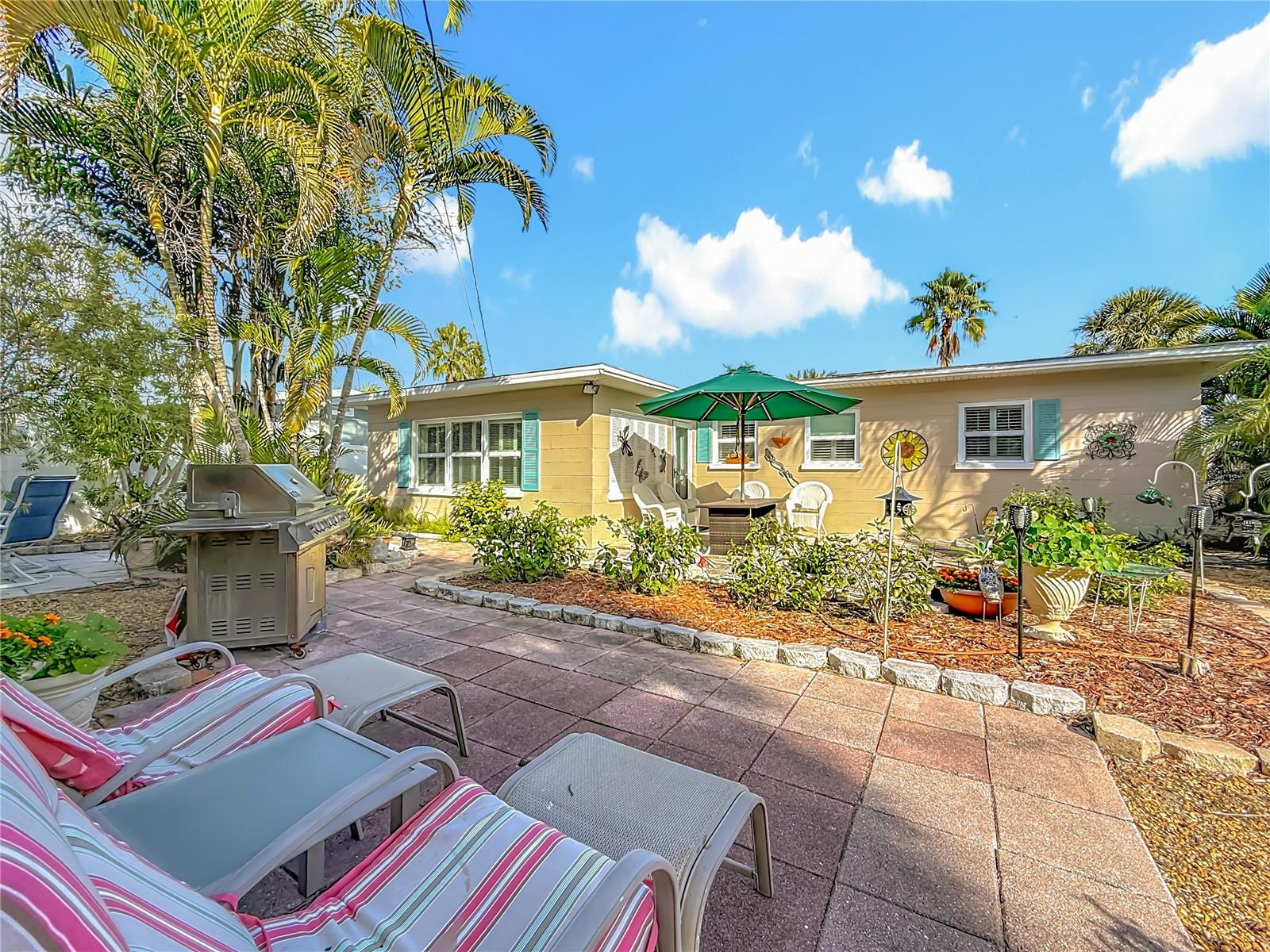 PASADENA SHORES - Residential