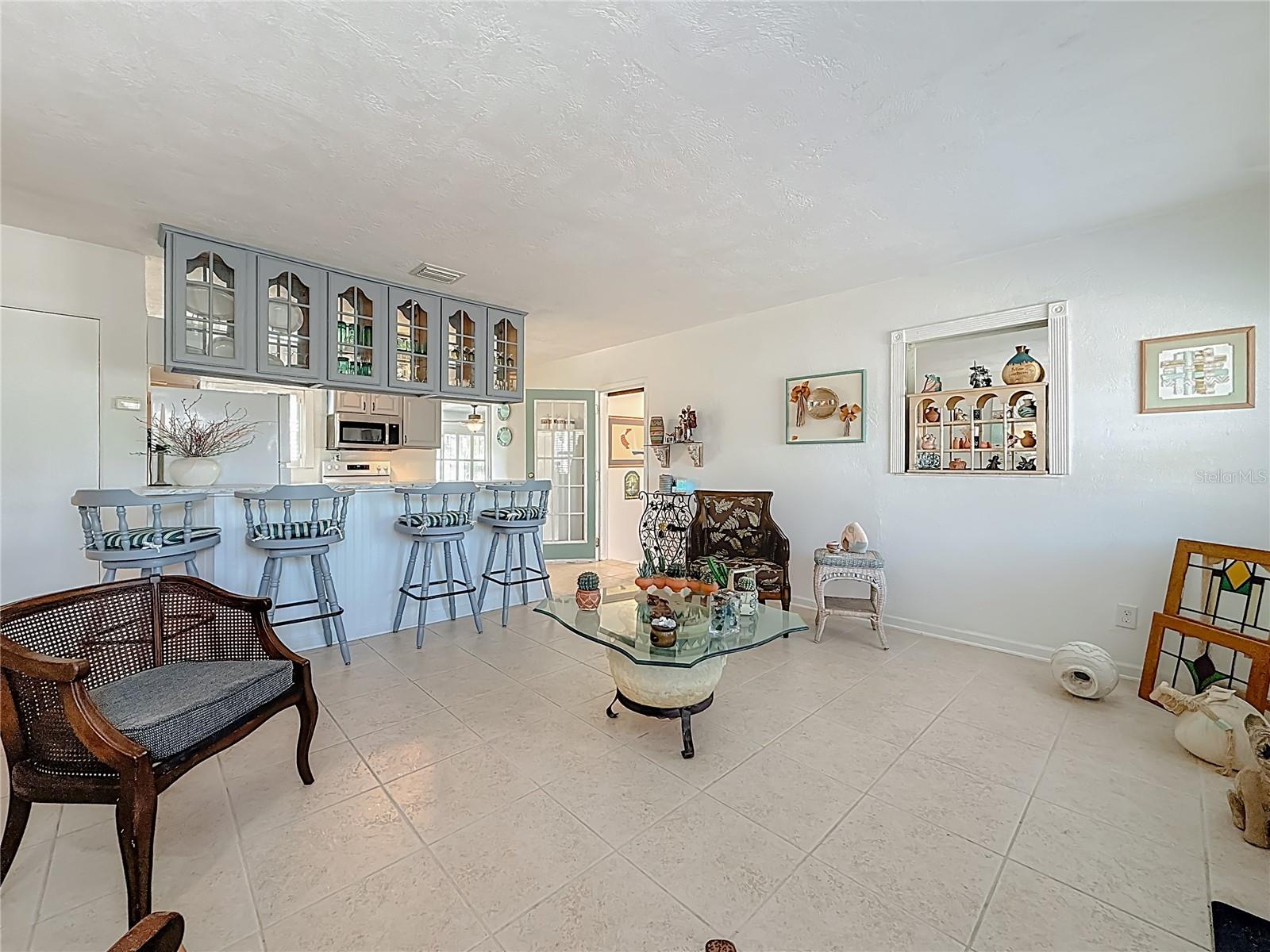 PASADENA SHORES - Residential