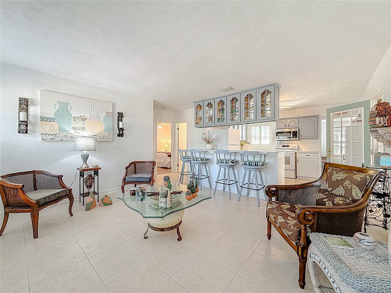 PASADENA SHORES - Residential