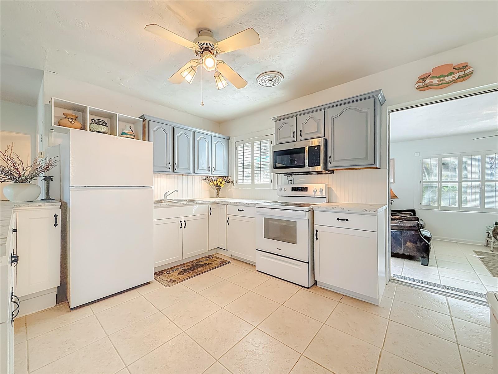 PASADENA SHORES - Residential