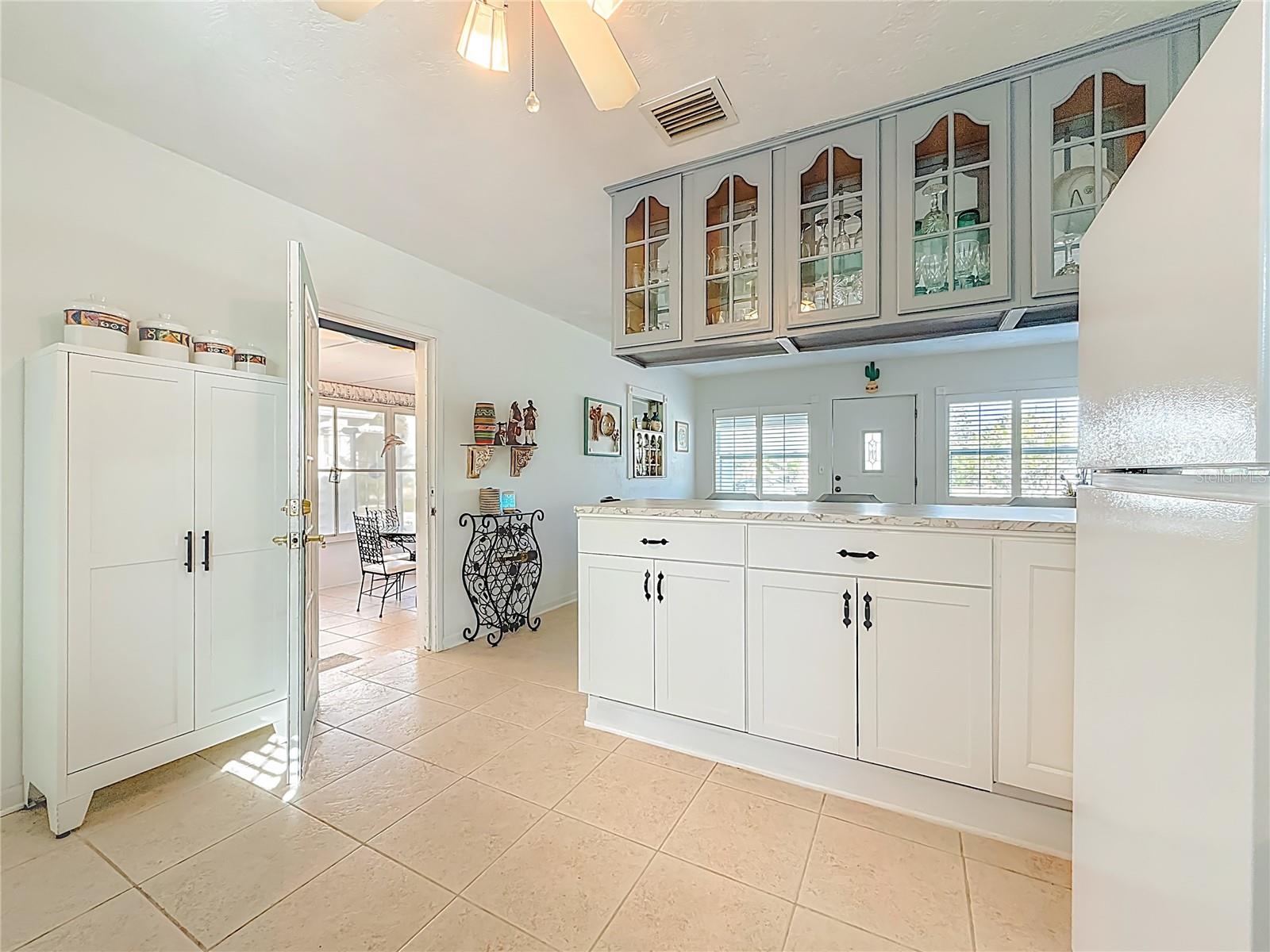 PASADENA SHORES - Residential