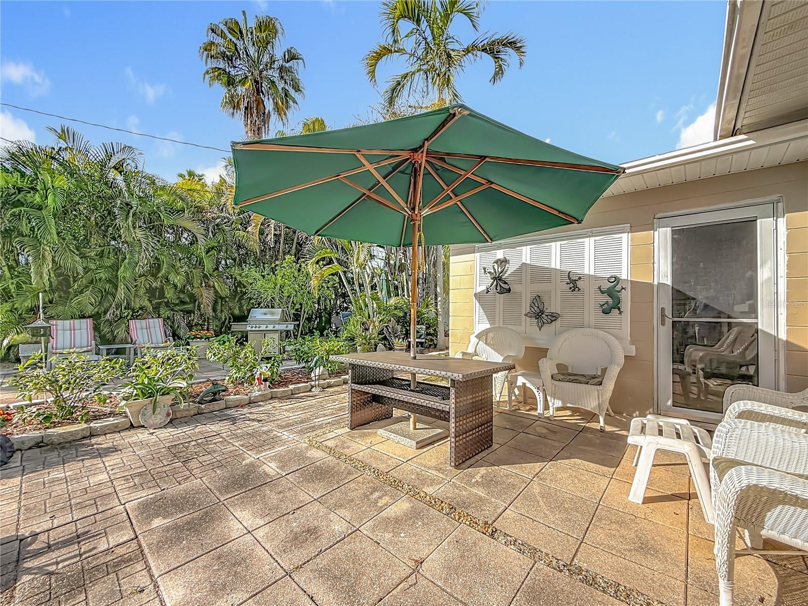 PASADENA SHORES - Residential