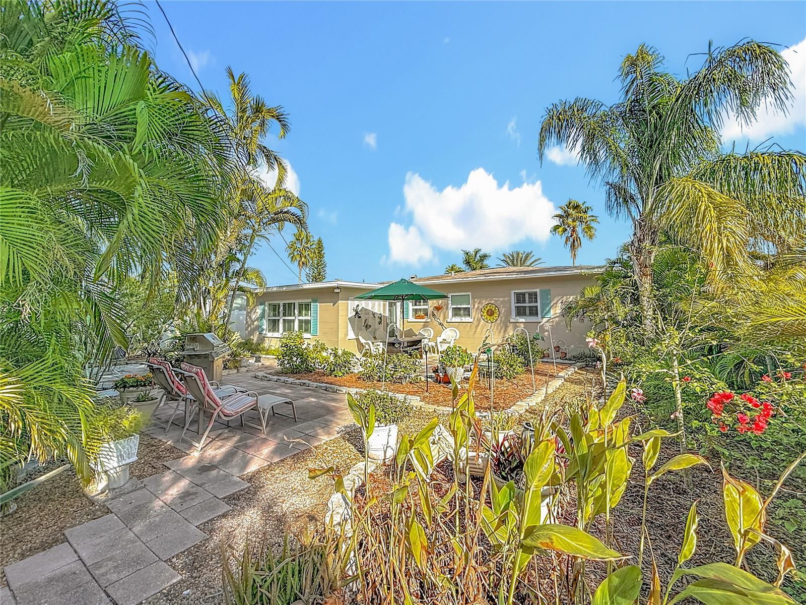 PASADENA SHORES - Residential