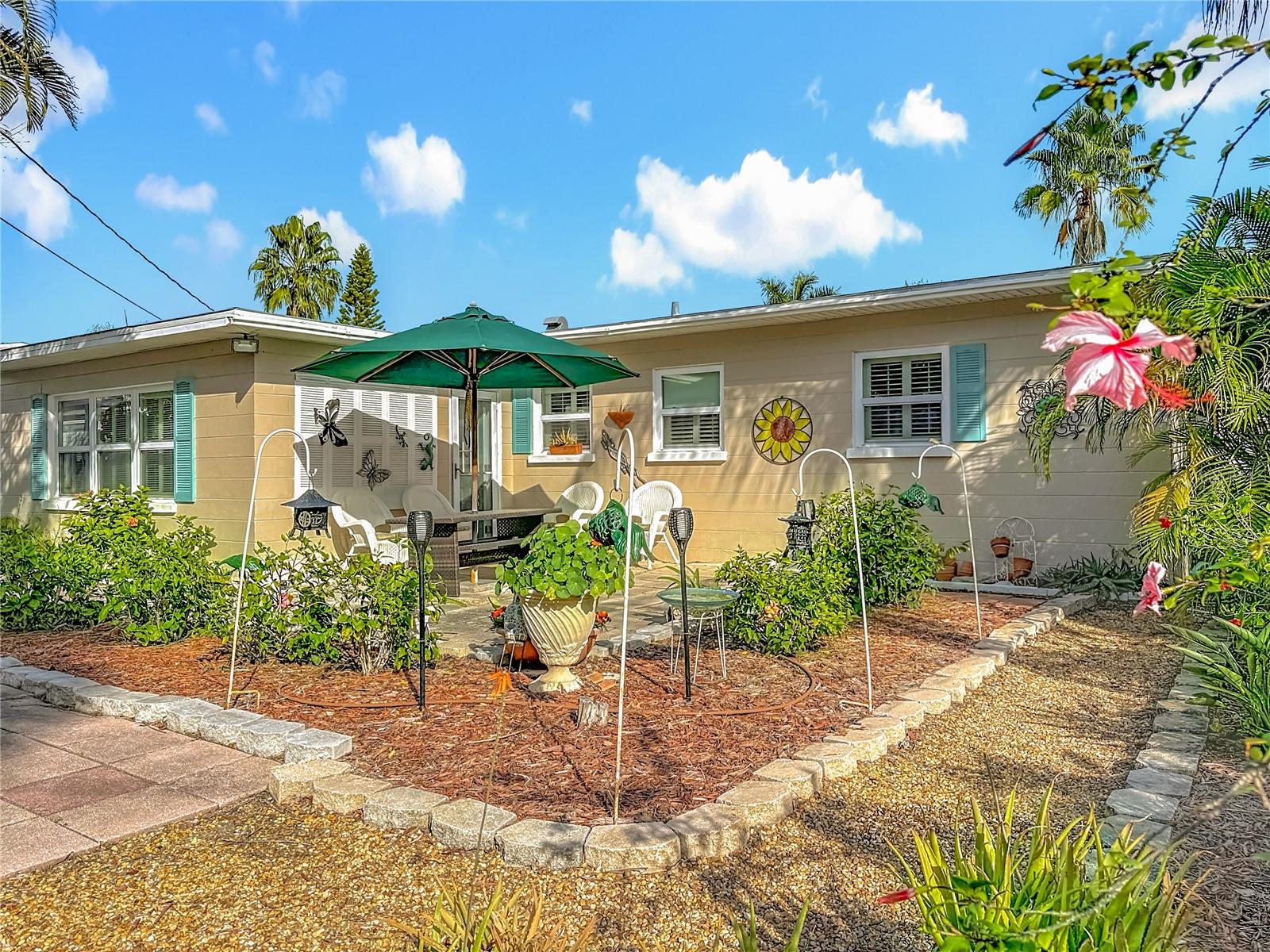 PASADENA SHORES - Residential