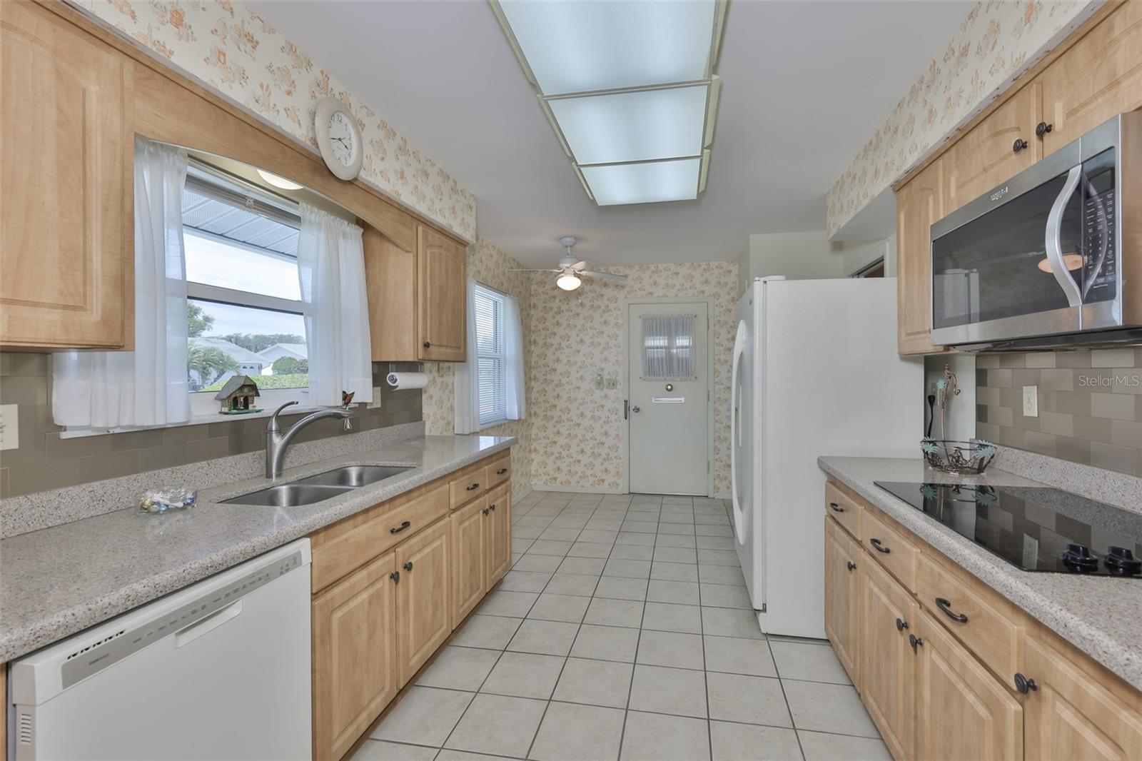 DEL WEBBS SUN CITY FLORIDA UN - Residential