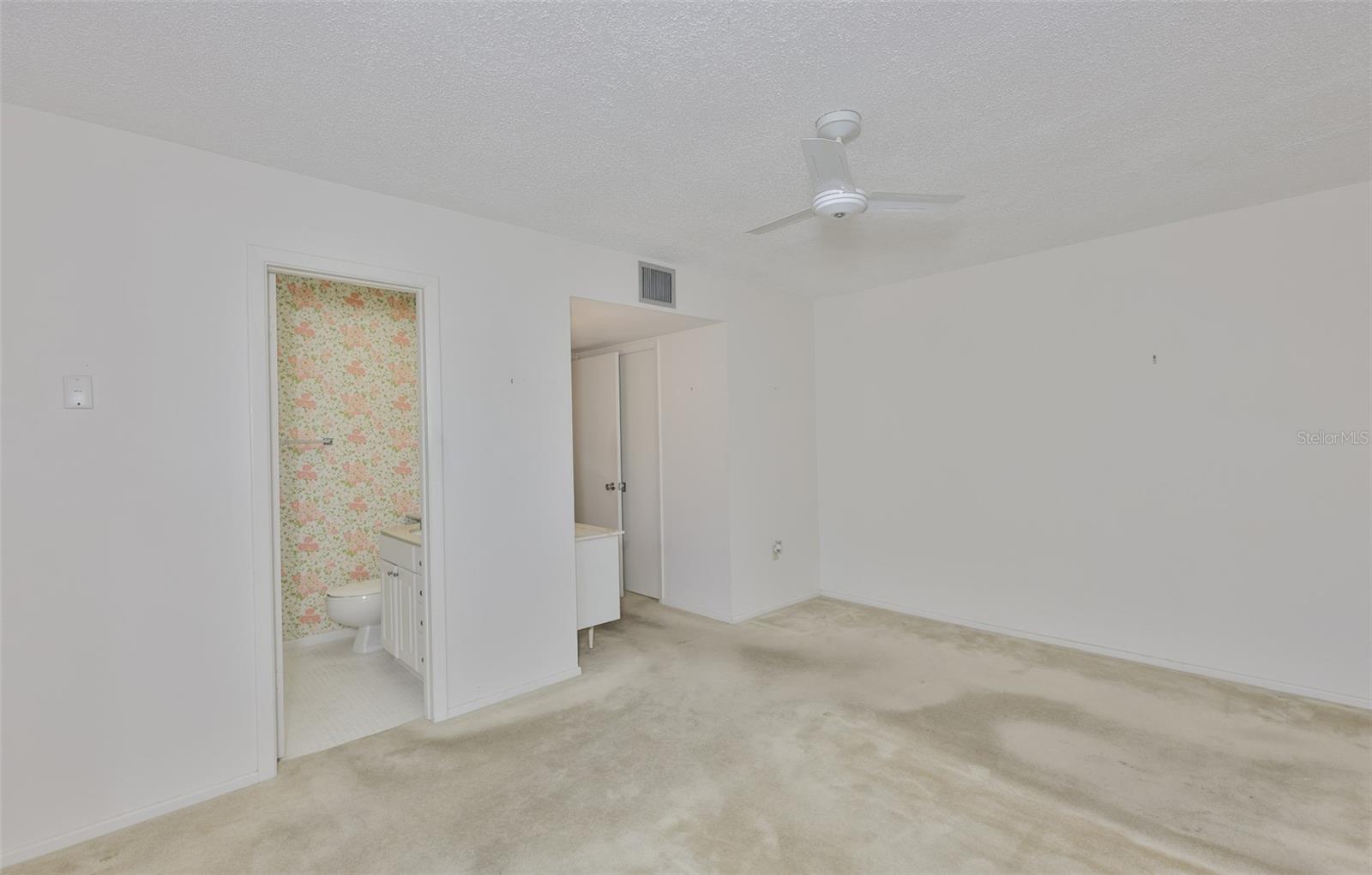 DEL WEBBS SUN CITY FLORIDA UN - Residential