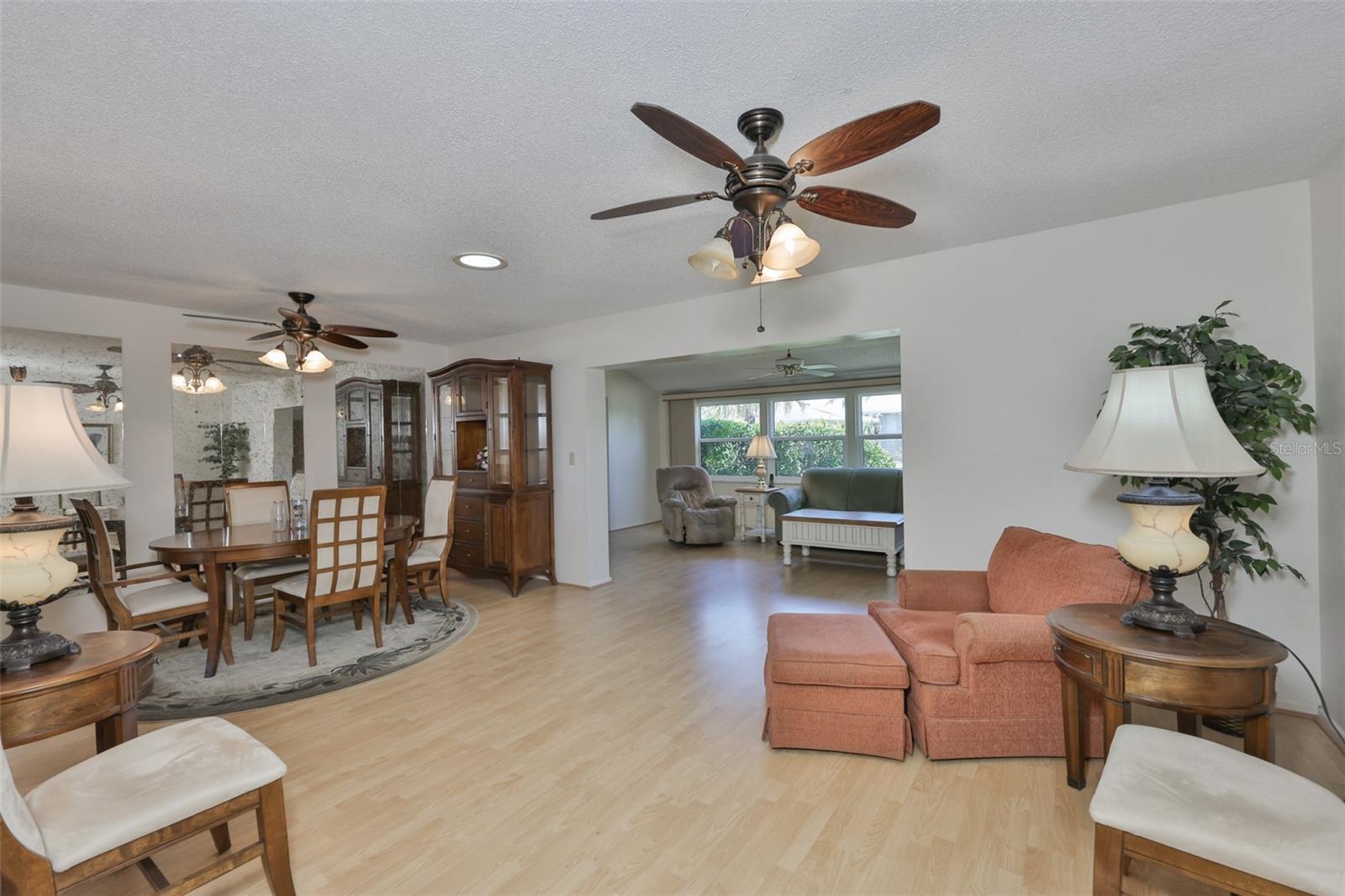 DEL WEBBS SUN CITY FLORIDA UN - Residential