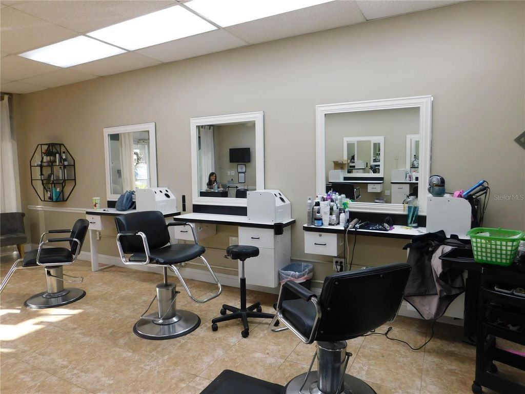 Photo of 120 Alexandria Boulevard #15, Oviedo, FL 32765 (MLS # O6390360)