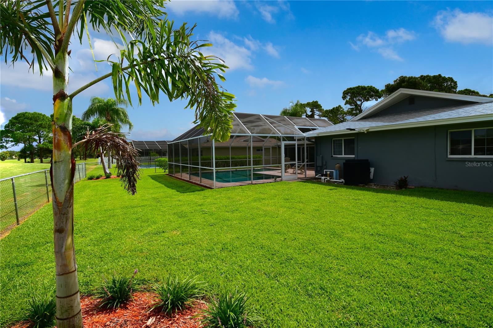 SEMINOLE LAKE GOLF & COUNTRY CLUB ESTATE - Residential