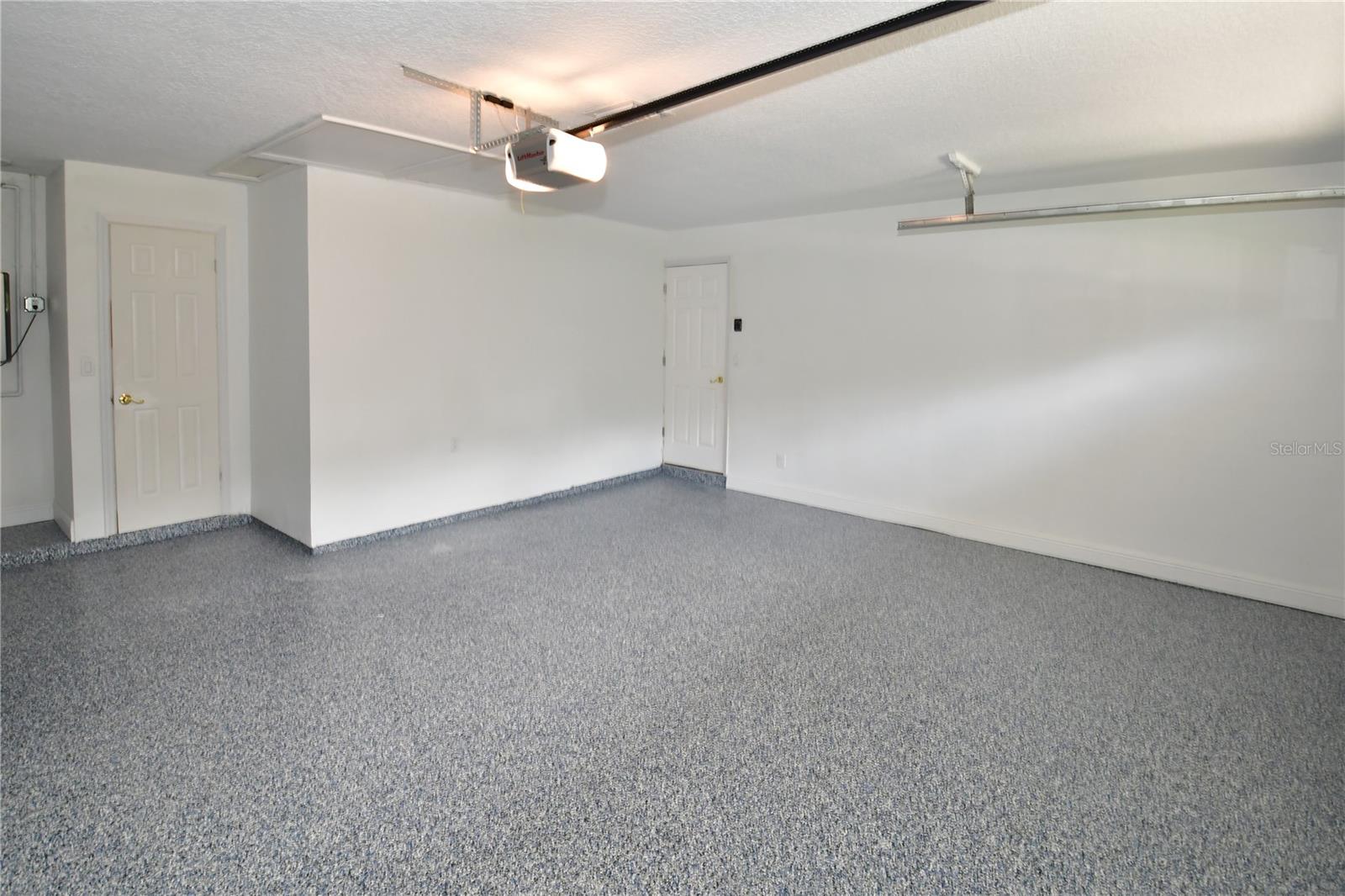 SEMINOLE LAKE GOLF & COUNTRY CLUB ESTATE - Residential