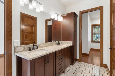 Tiny photo for 1000 S 9th Street, Leesburg, FL 34748 (MLS # G5101187)