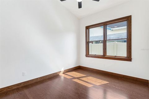 Tiny photo for 1000 S 9th Street, Leesburg, FL 34748 (MLS # G5101187)