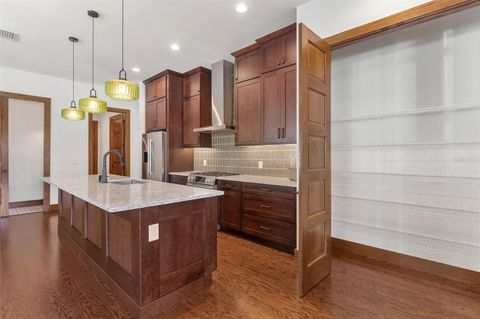 Tiny photo for 1000 S 9th Street, Leesburg, FL 34748 (MLS # G5101187)