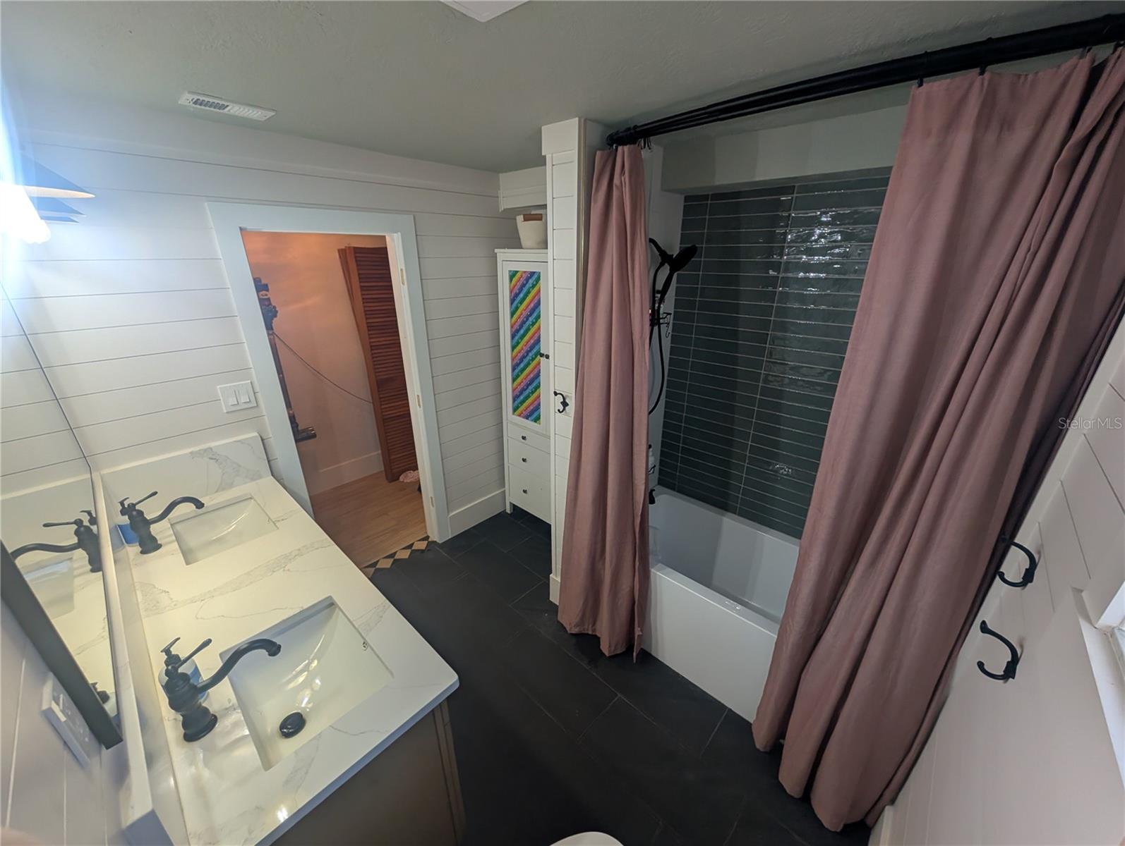 OAK RIDGE - Residential