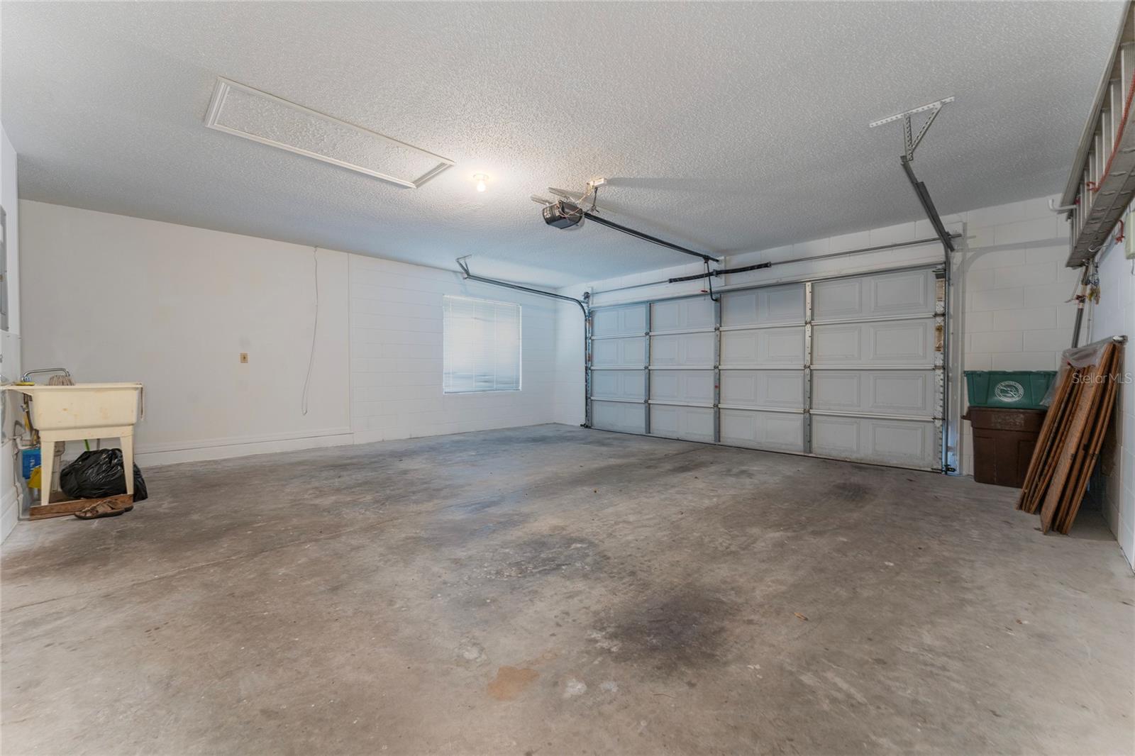 OAK FOREST UNIT 8 - Residential