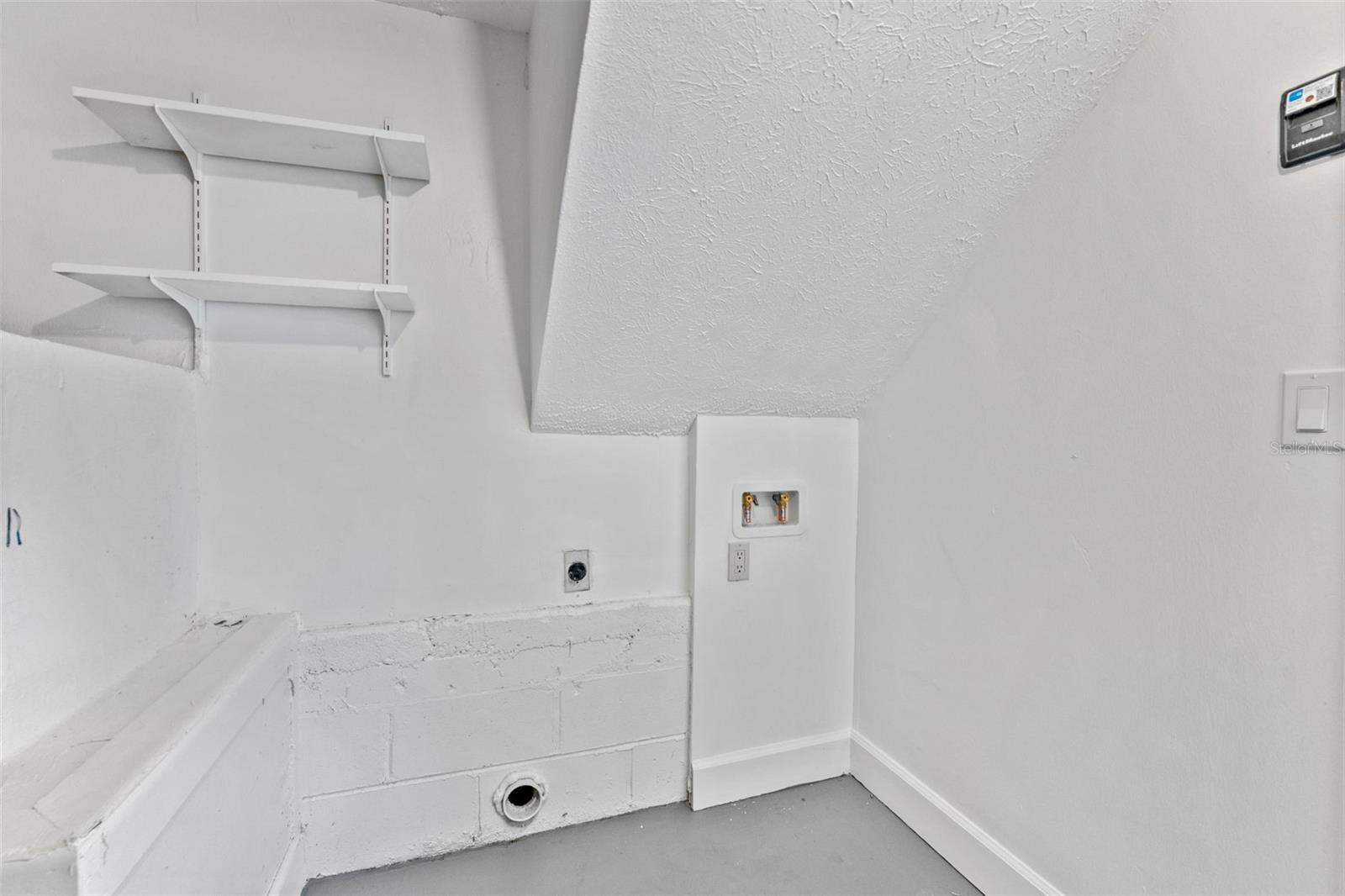 LOGAN GATE VILLAGE UNIT 1 - Residential